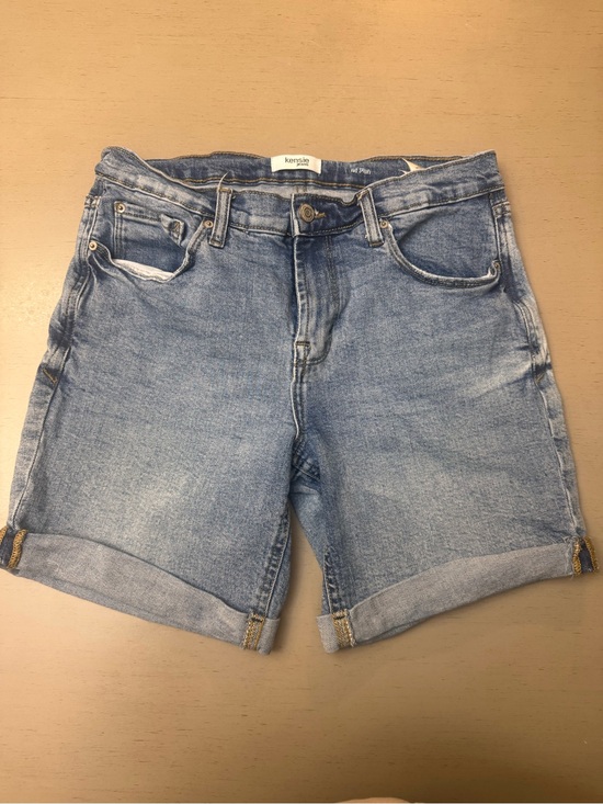 Kensie Pants - Kensie the short Blue Denim Rolled-Hem Shorts 7 inch inseam EUC